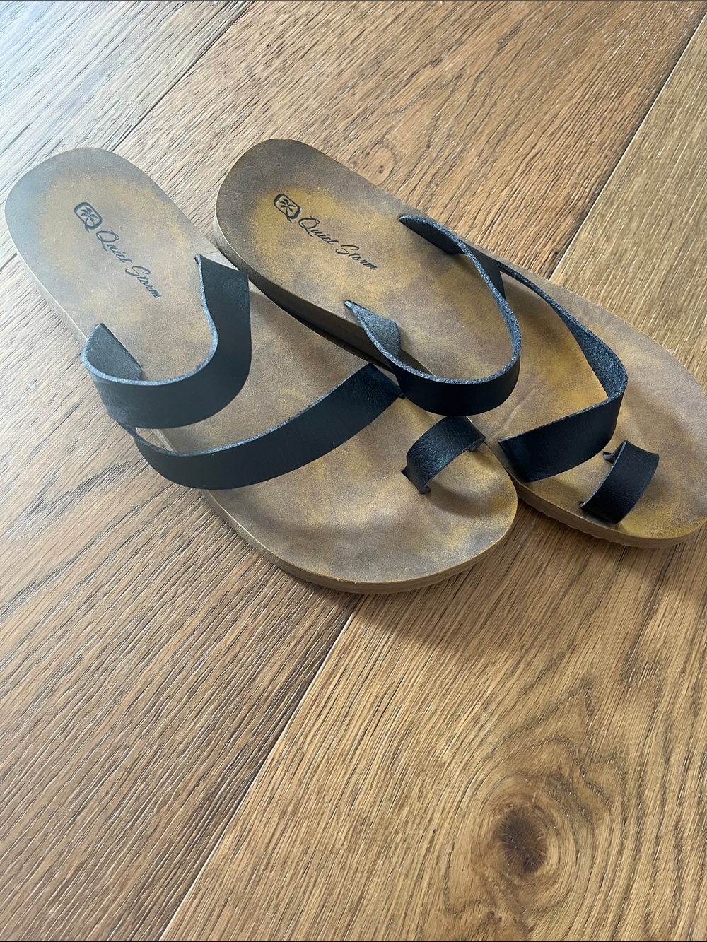 Reef Gora Black Toe-Loop Sandals for Women